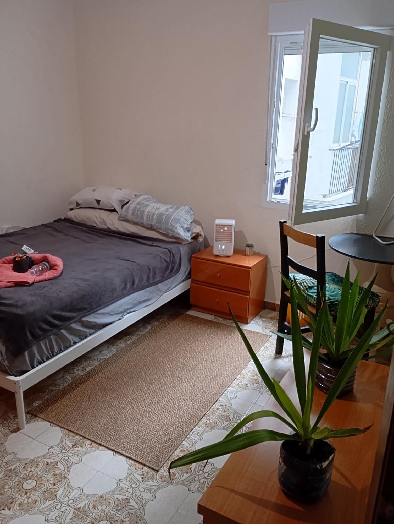 Grosses Modernes Zimmer "Silber" Fuer 2 Personen Und Katzenliebhaber Valencia Eksteriør bilde